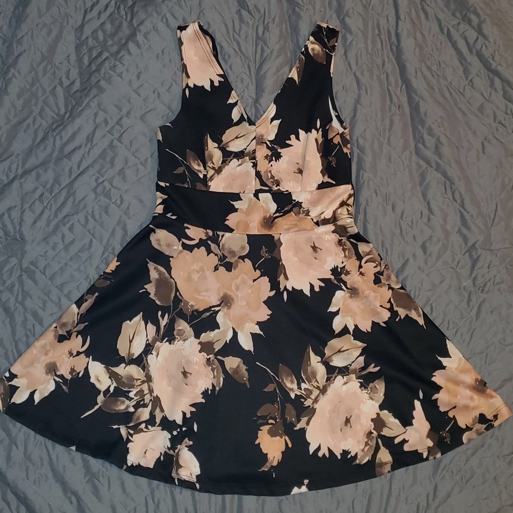 Snap | FLORAL DRESS